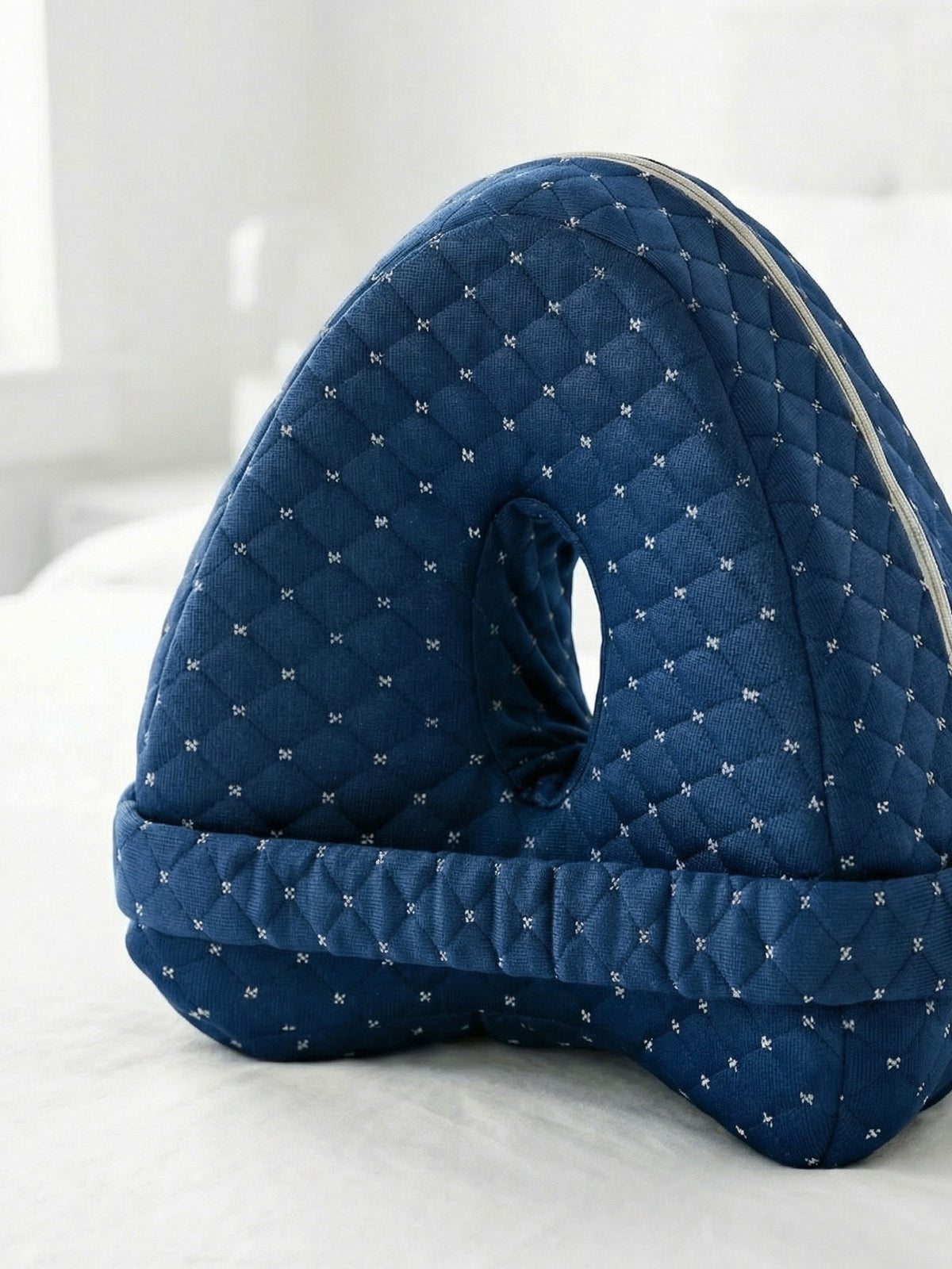 Nervia™ Knee Pillow